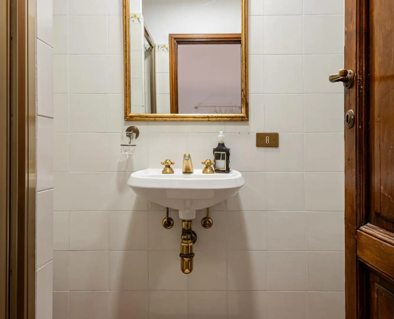 Strange Uncle B&B Firenze