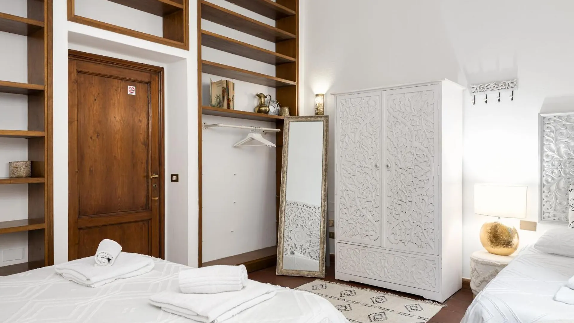 Strange Uncle B&B Firenze Italia