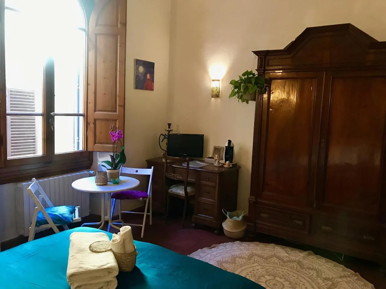 Strange Uncle B&B Florence